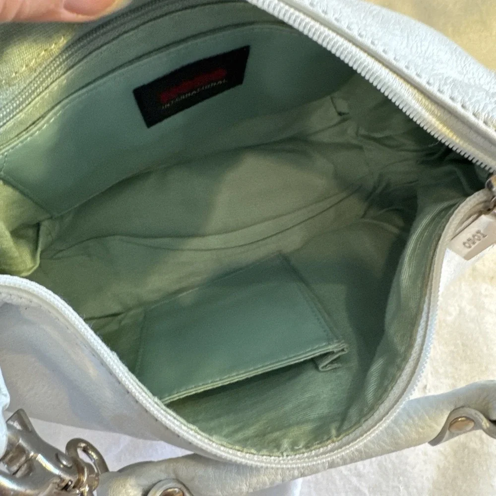 HOBO INTERNATIONAL White Pebbled Leather Hobo  Bag Purse Zip Close Snap Handles
